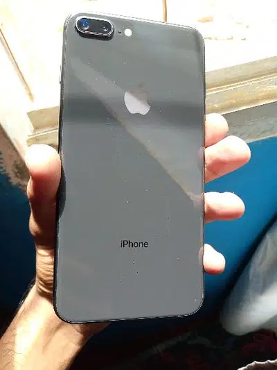 I phone 8 Plus 64gb