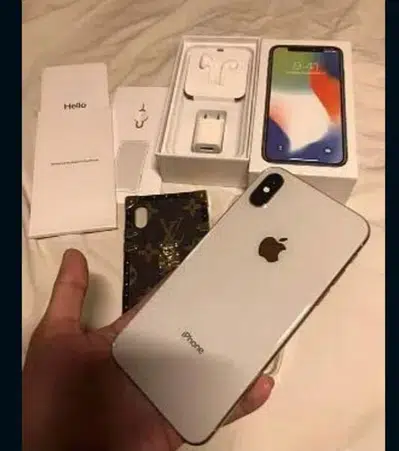 iphone xs max 256gb with full box