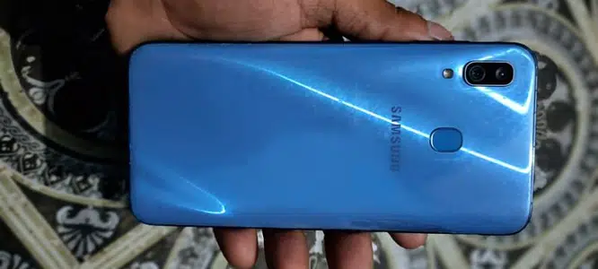 samsung galaxy a30