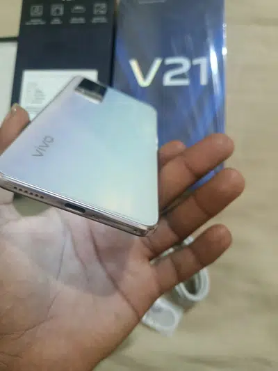 vivo v21