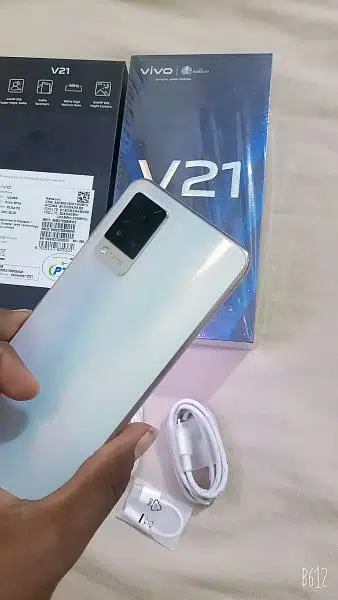 vivo v21