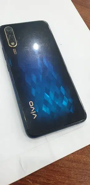 vivo s1