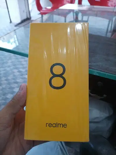 realme 8