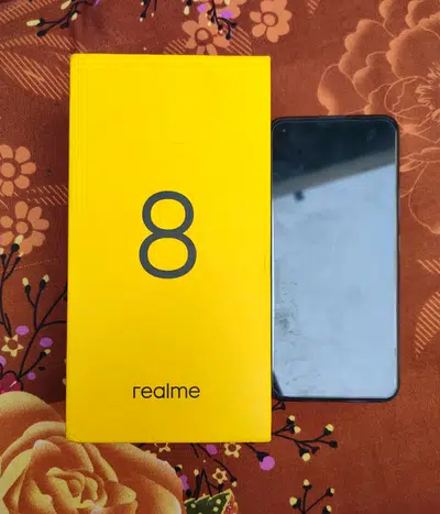 realme 8