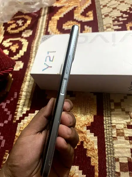 vivo y21