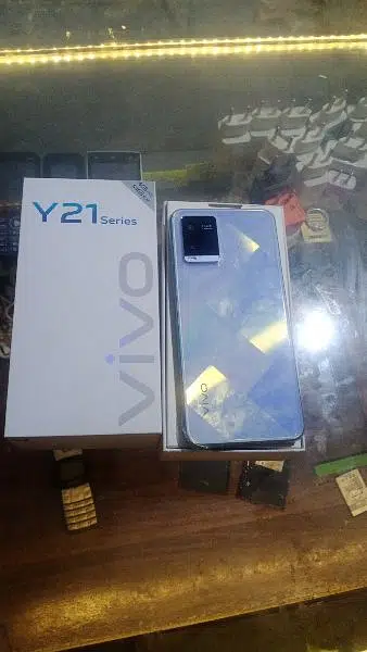 vivo y21