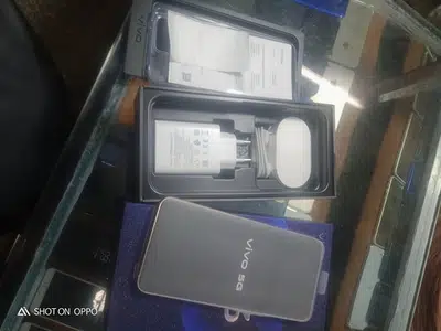 vivo v23 5G gold colur just box open