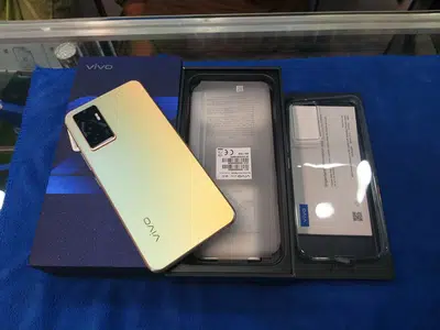 VIVO V23E 8 /128 Just Box open