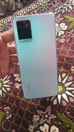 vivo y 33 s with box chrgr condition 9/10