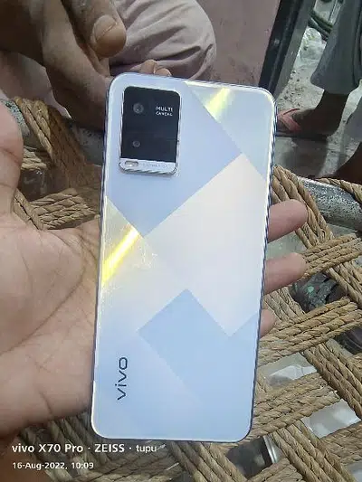 Vivo Y21 complete box