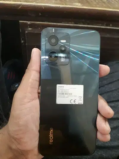 Realme c35