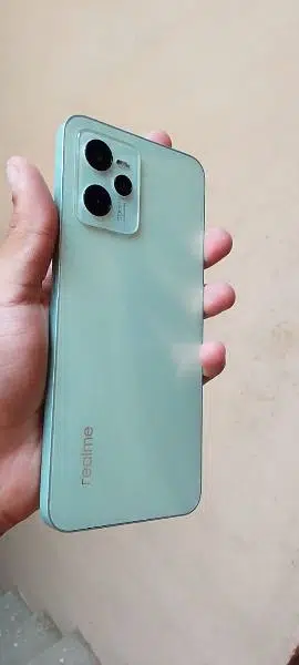 Realme c35