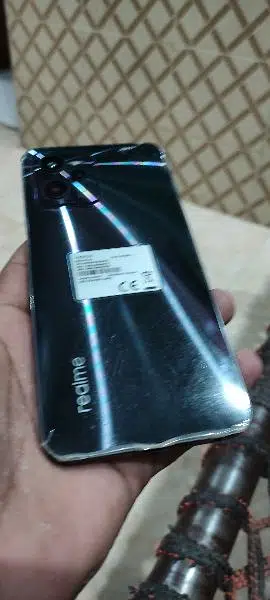 Realme C35