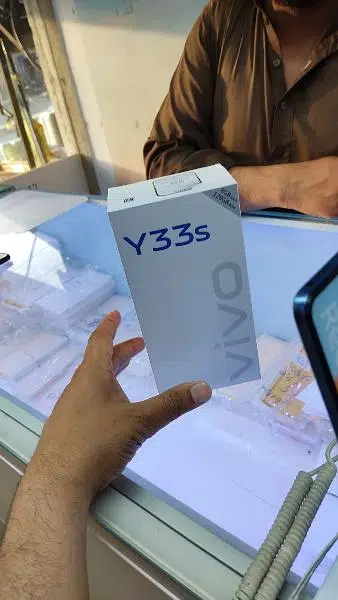 VIVO Y33S 8/128 SIALKOT MAE BEST PRICE MAE