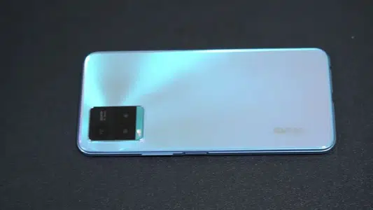 Vivo Y33s 10/10