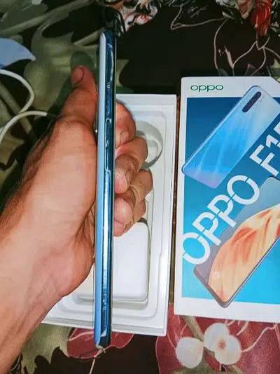 Oppo F15