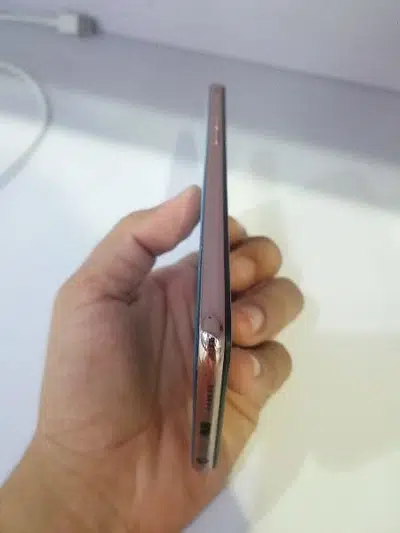 oppo F9. memory 4 /128 gb