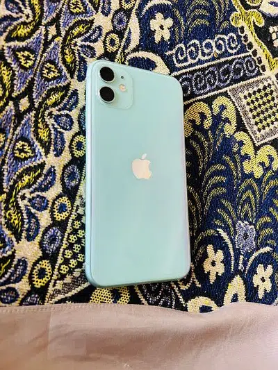 iphone 11 Gulshan-e-Iqbal, Pesha