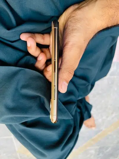 iphone 11pro gold